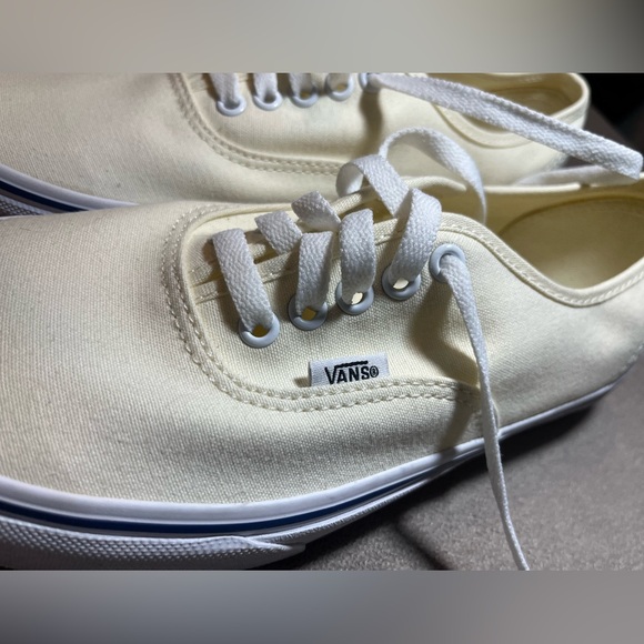 Authentic Vans Shoes Off White / Cream Colour Men’s / Women’s Size 7.5 M / 9 W - Picture 10 of 15